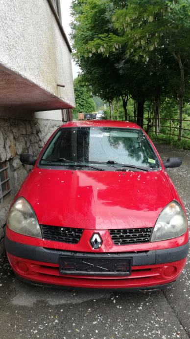 Renault Clio limuzina