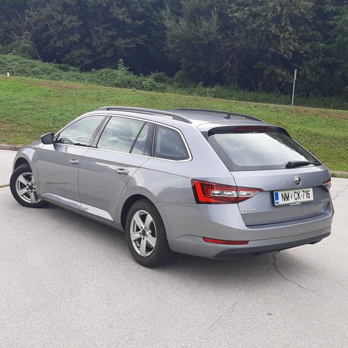 Škoda Superb Ambition combi