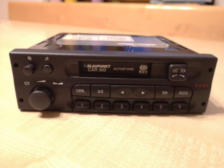 Avtoradio/kasetar Blaupunkt CAR  300