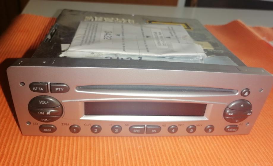 original cd avtoradio Alfa Romeo 156 FL