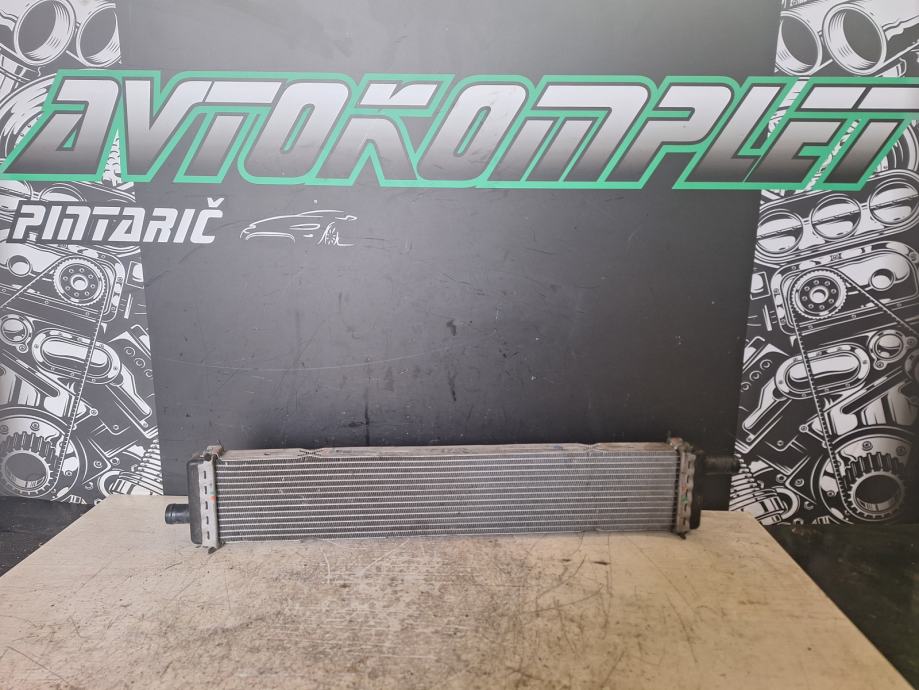 Renault Captur 2020 hladilnik radiator kiler 214108020R