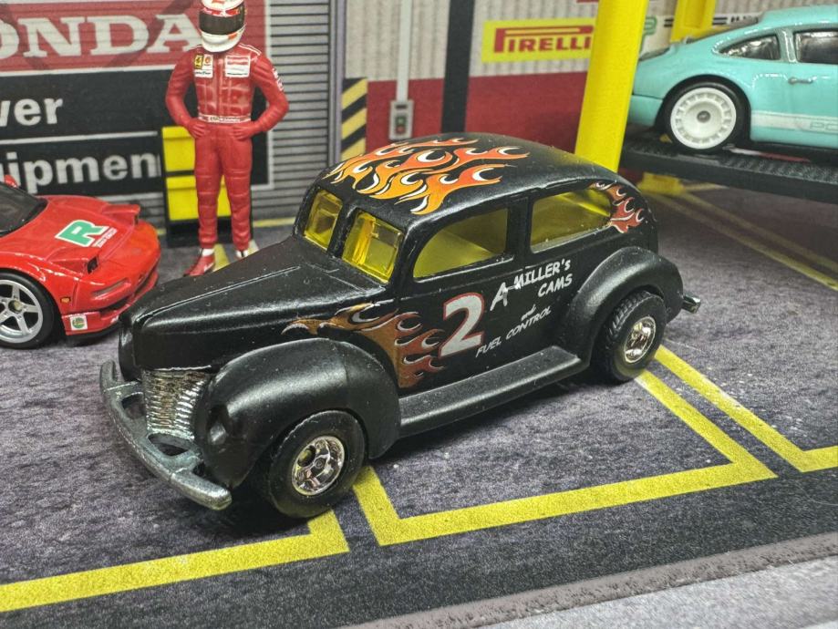 Hot Wheels Treasure Hunt Fendered '40 Ford