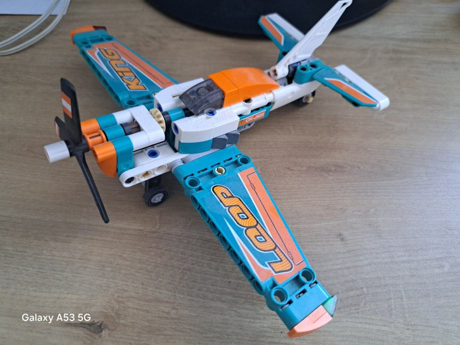 Lego tehnic 42117 letalo