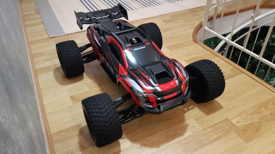 TRAXXAS XRT 8S ... Novo