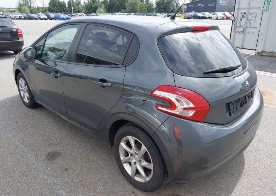 PEUGEOT 208 ACTIVE 1,2 PURE TECH 82 LETNIK 2013 KM 89700 ZA  DELE