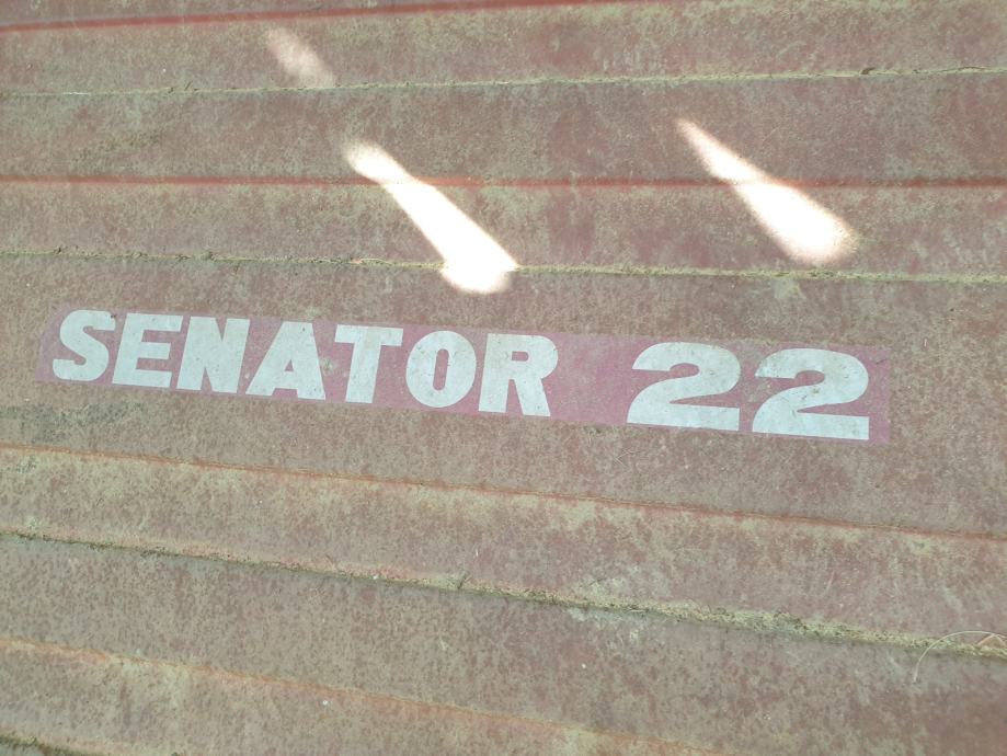 Nakladalka Senator 22