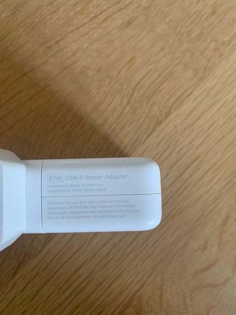Apple USB-C Power Adapter - 70W