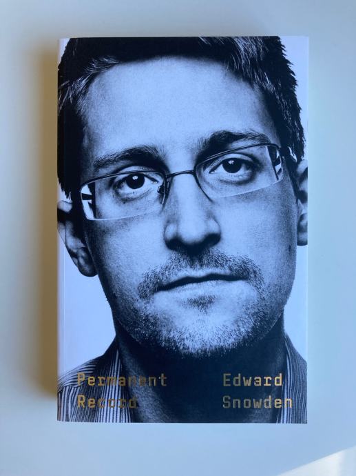 NOVA Edward Snowden: Permanent Record knjiga