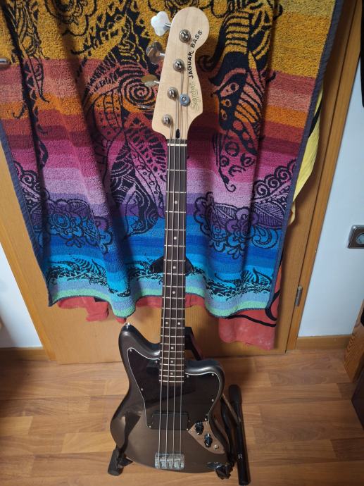 Fender squier affinity series jaguar bass charcoal frost metallic