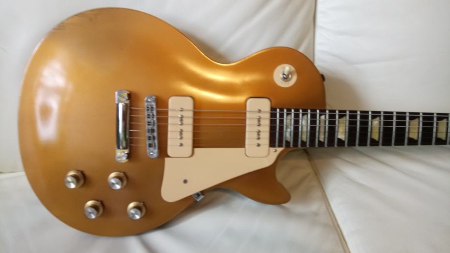 GIBSON Les Paul Studio Gold top