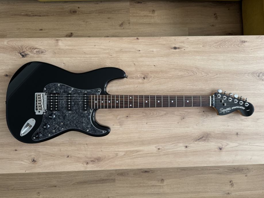 Squier by Fender Standard Strat HSS Special Edition, Black Mirror