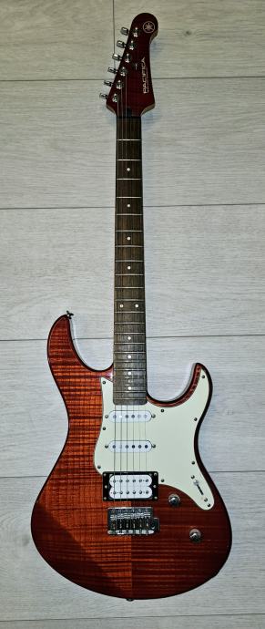 Yamaha Pacifica PAC212VFM