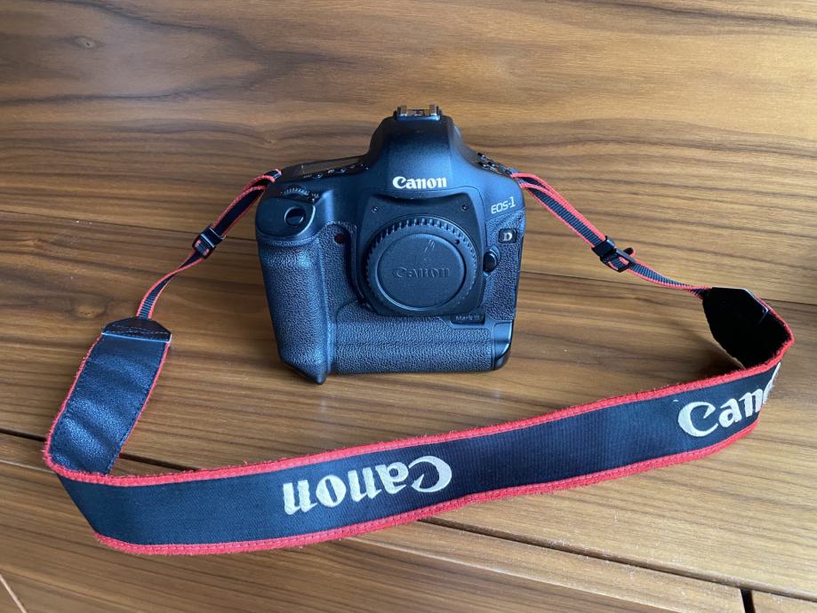 Canon EOS 1D Mark III