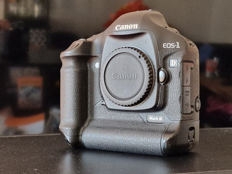 Canon eos 1D MK III