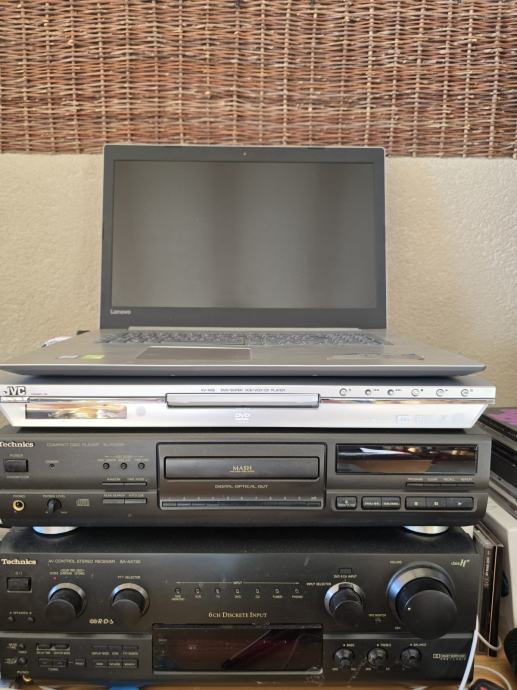 TECHNICS CD PLAYER SL-PG590