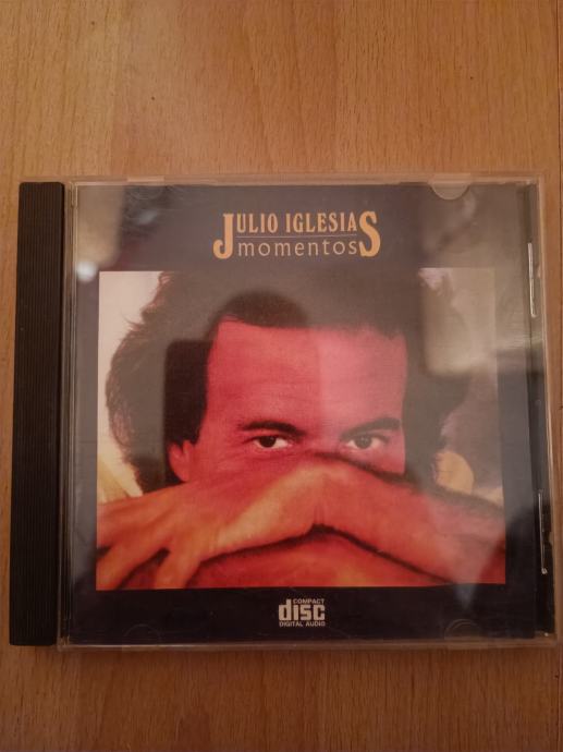 Cd Julio Iglesias-Momentos Ptt častim :)