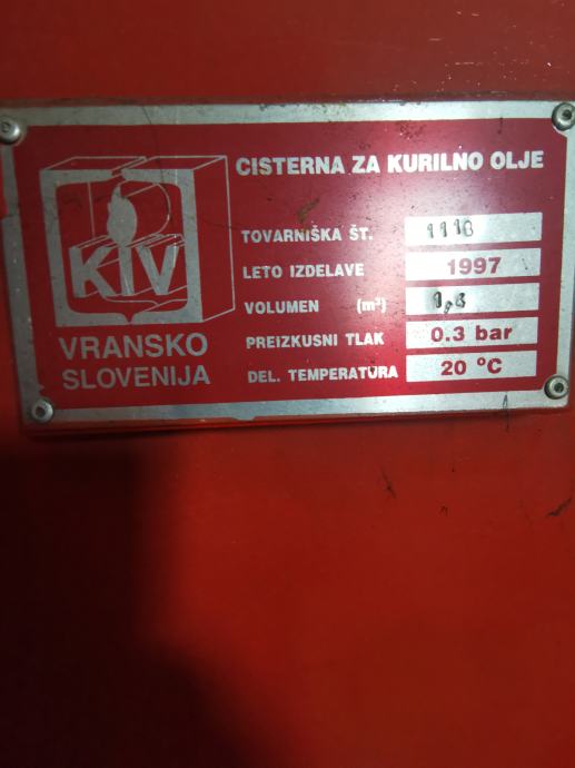 CENTRALNA PEČ NA KURILNO OLJE, DRVA IN GORILNIK NA PELETE