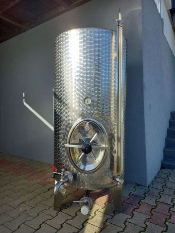 sod za vino 700l