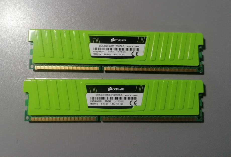 2x Corsair Vengeance LP 8 GB  DDR3-1600 CL9 Memory