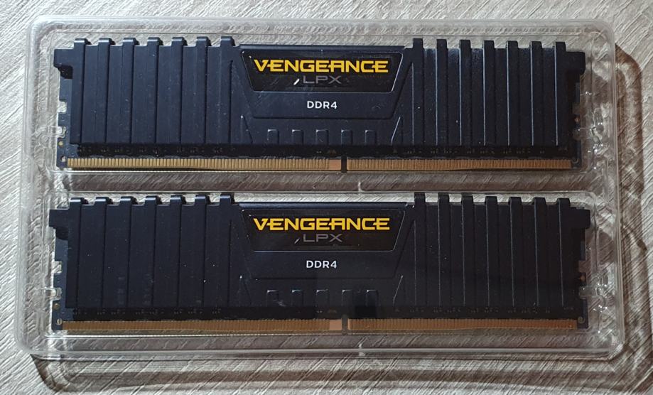 Corsair Vengence LPX DDR4 16GB (2 x 8GB), 3000 MHz