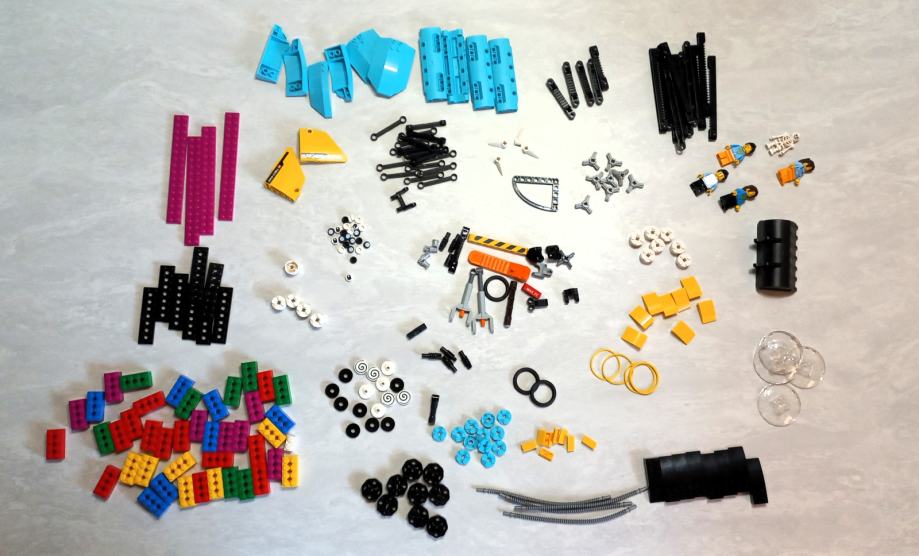 Prodam različne Lego kocke iz setov Lego Technic