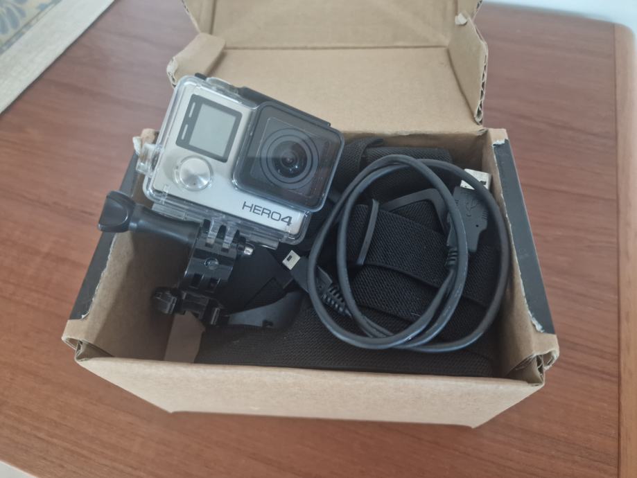 Kamera GoPro Hero 4 z vsemi dodatki