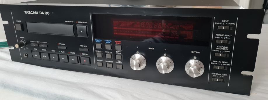 TASCAM DA30