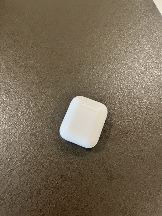 Apple airpods 2