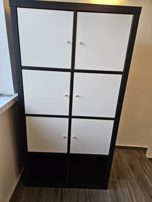 Ikea Kallax Regal 4x2 z vratci