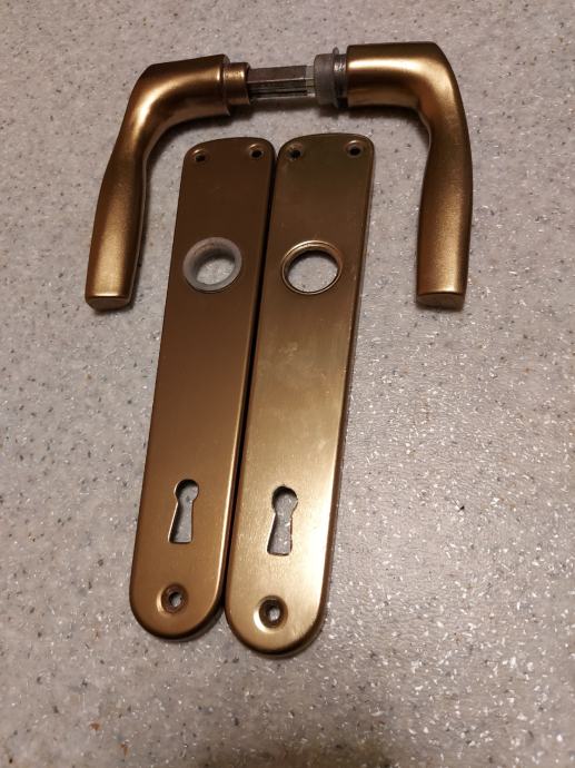 Kljuka za vrata aluminijasta