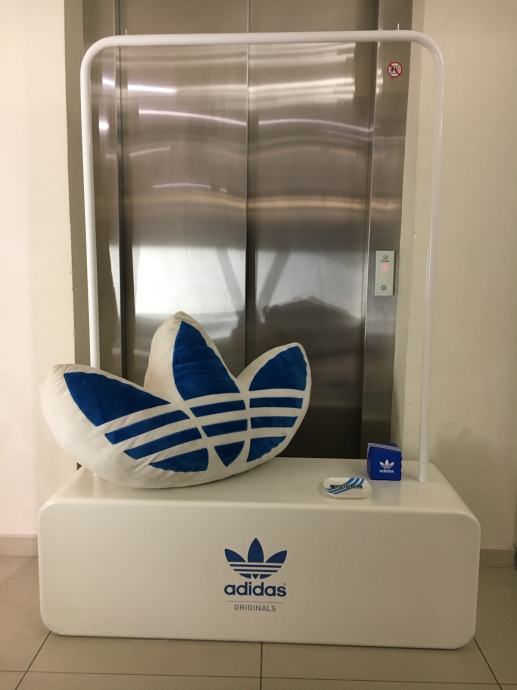 ORIGINALNO ADIDAS ORIGINALS POHIŠTVO