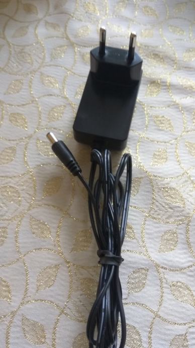 Polnilec adapter 12V-0,16A