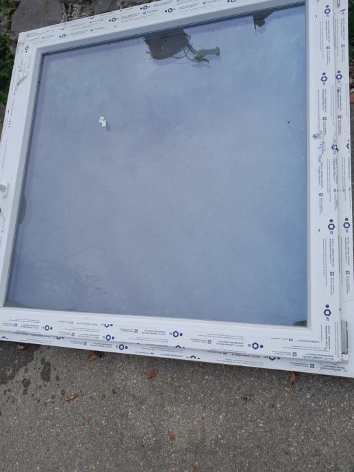 Prodam pvc okno 133.5x131