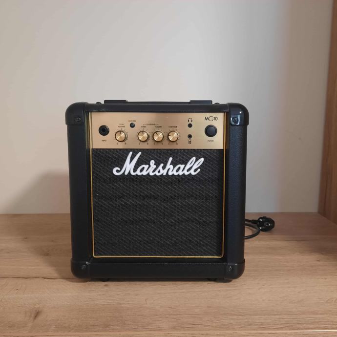 Marshall MG10G ojačevalec