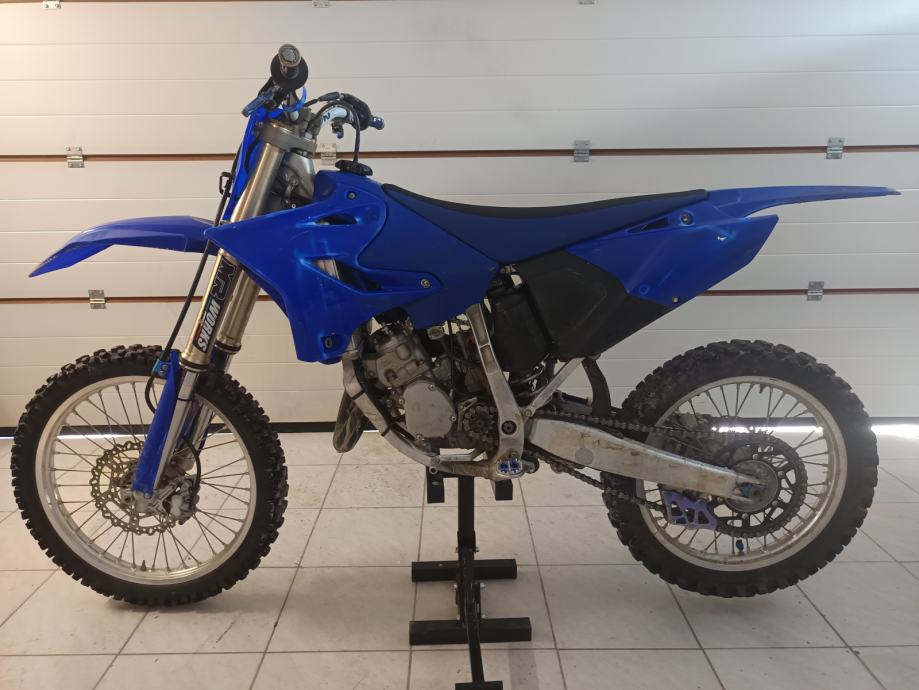 Yamaha Yz125 12 cm3, 2015 l.