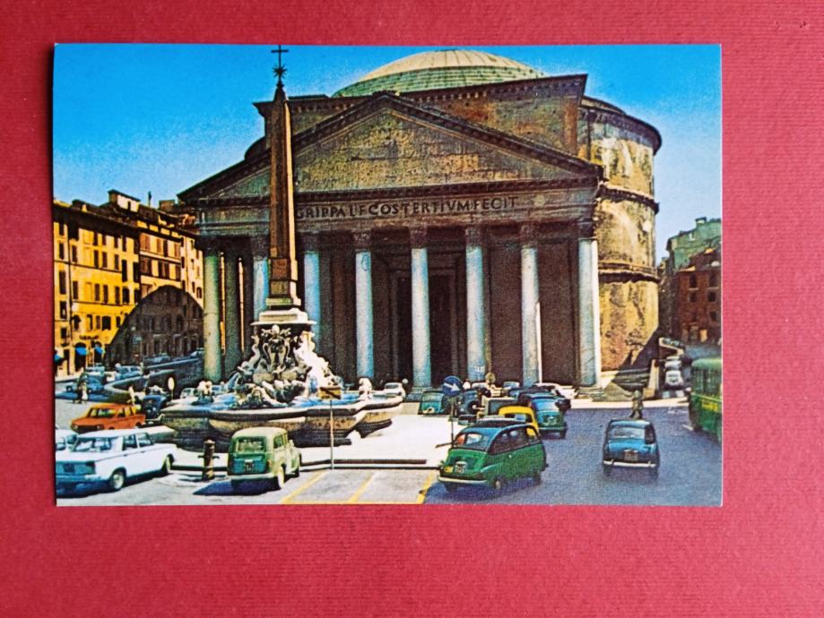 Roma,Rim.Il Pantheon.Auto.Avtomobil