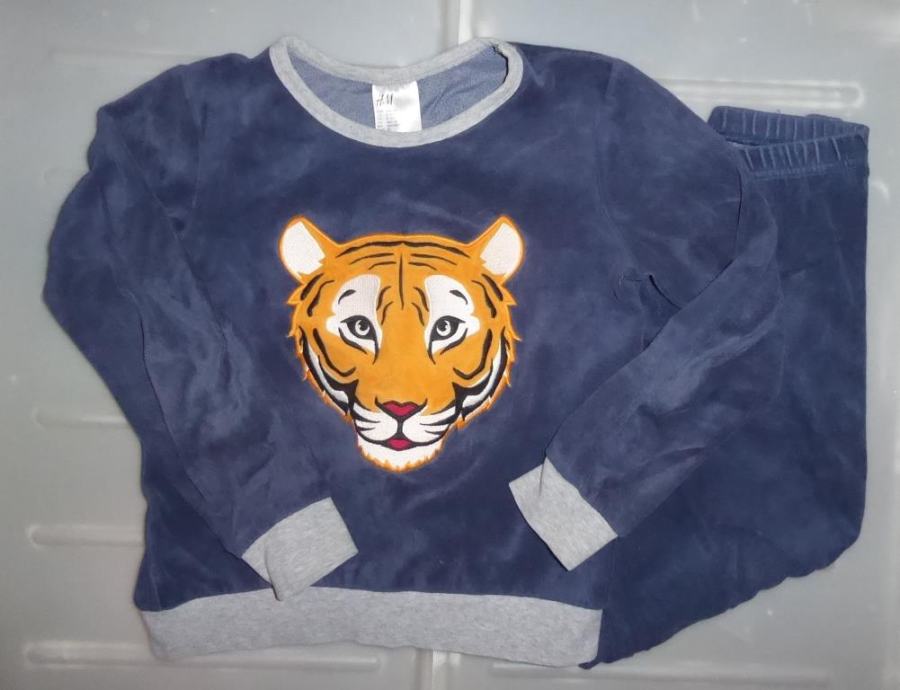 Pliš fantovska pižama tiger H&M št. 134/140, 8-10 let