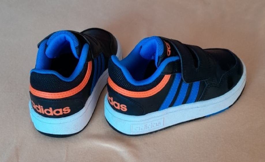 Superge Adidas