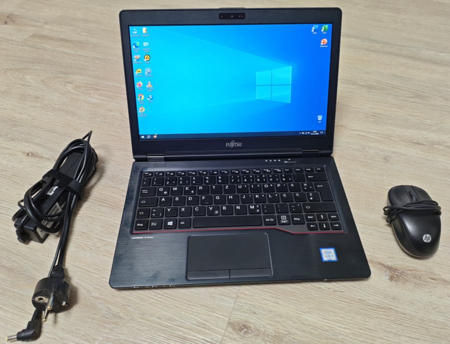 prenosnik Fujitsu LifeBook U727 (12,5", i5, 8GB RAM, SSD, 6ur baterija