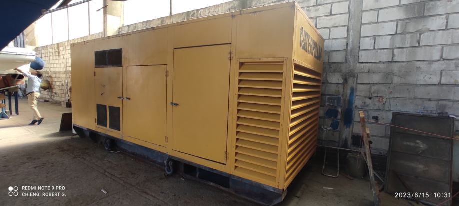 CATERPILLAR DIESEL GENERATOR 784 KW  /  V12