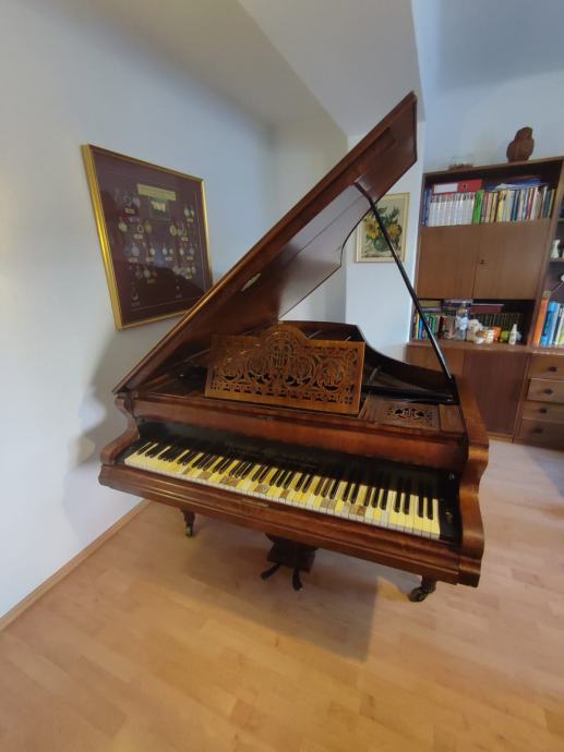 Schweighofer und Söhne baby grand piano iz 1792