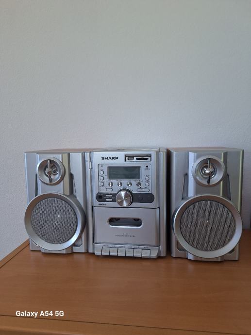 Hi-fi mini stolp