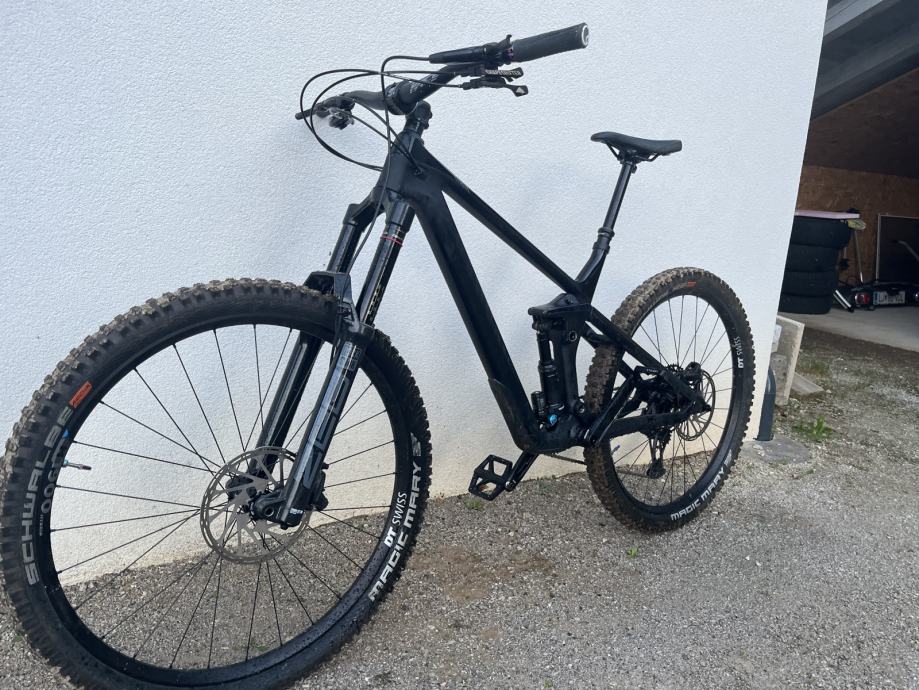 Canyon Strive 2023, odlicno ohranjen