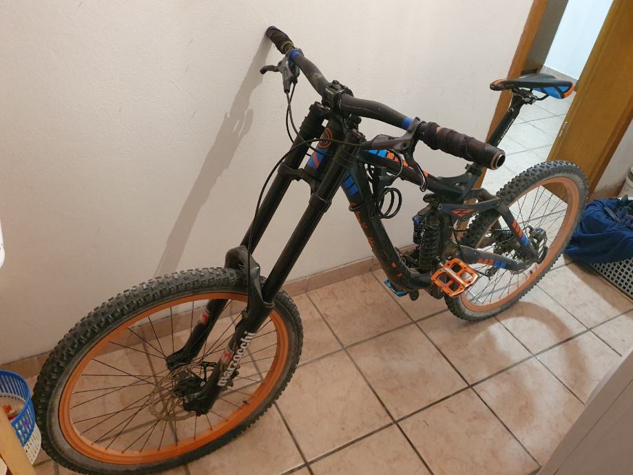 DOWNHILL KOLO GHOST DH 7000 2012