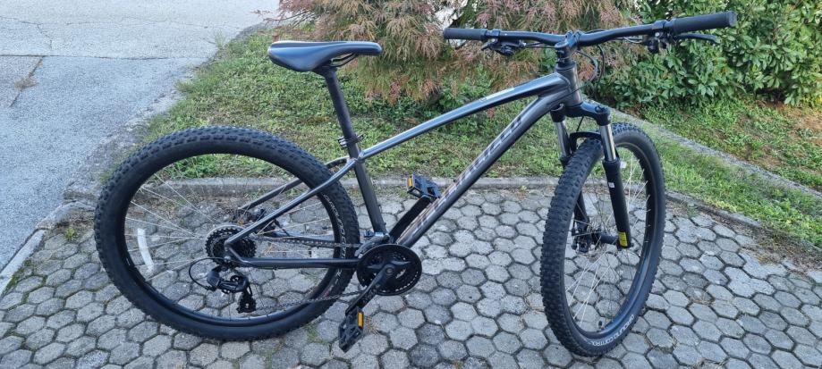 kolo Specialized velikost M