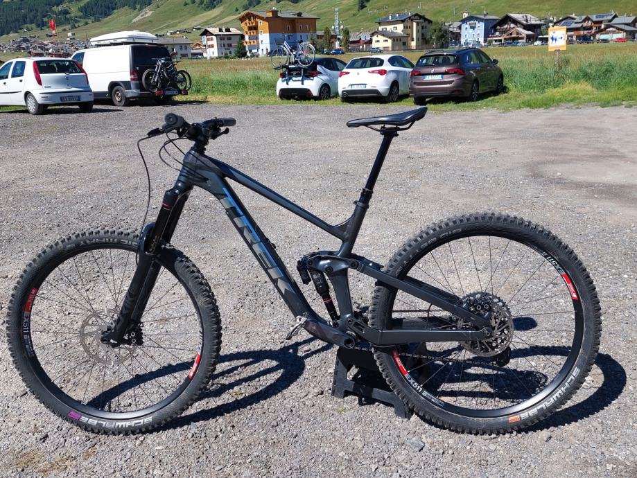 Trek slash 8 (2021)