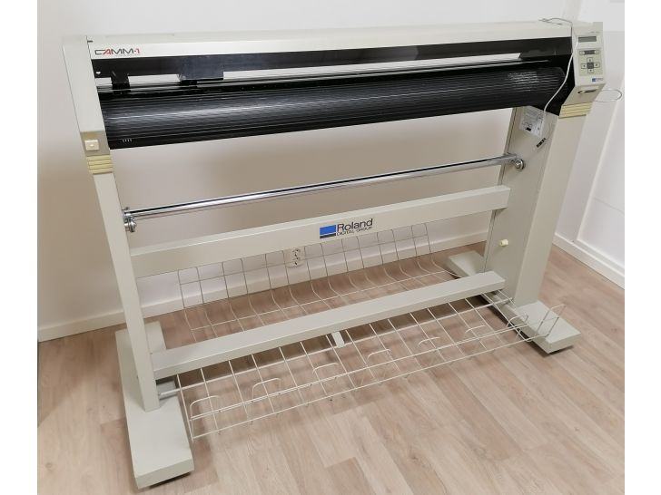 REZALNIK PLOTTER ROLAND CAMM 1 - PNC 1800