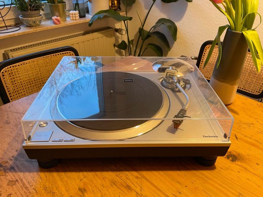 TECHNICS SL 1500C Gramofon