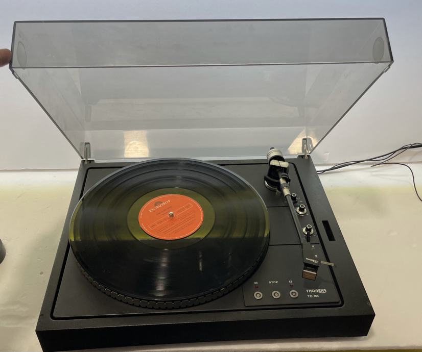 Thorens TD 104