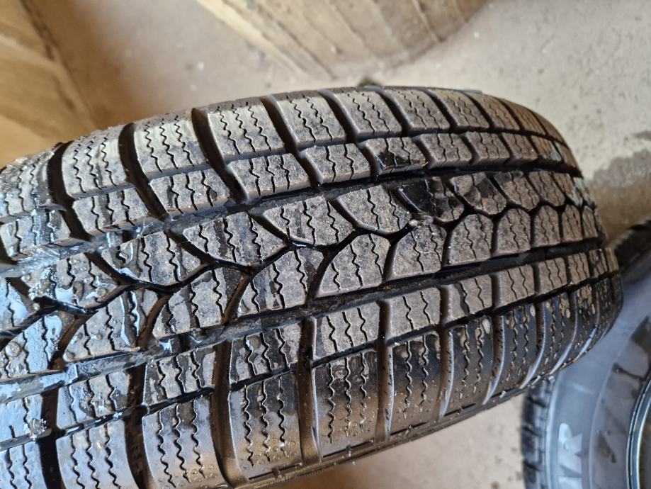 2 Nove Tigar Gume 175/65 R14 Na 2 Nova Platisca Plus Dva Nova Jeklena